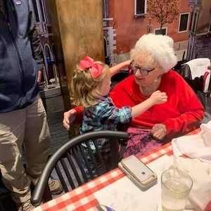 Meet your Posher, Elizabeth